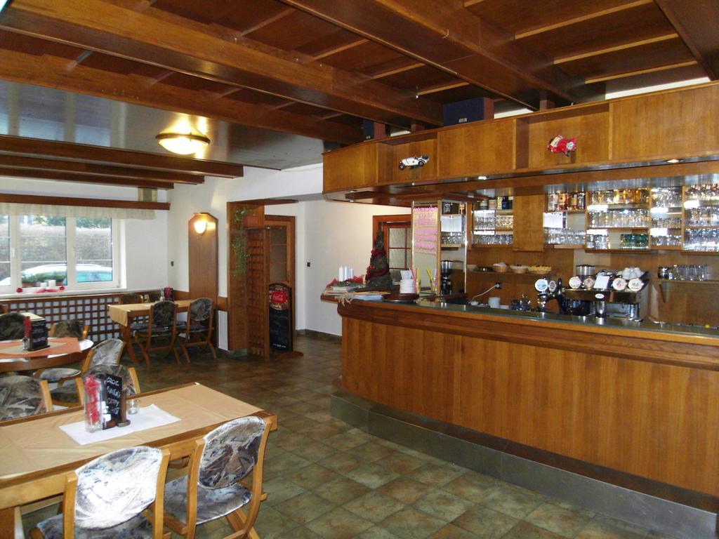 Penzion A Restaurace U Veterana Frenštát pod Radhoštěm Buitenkant foto