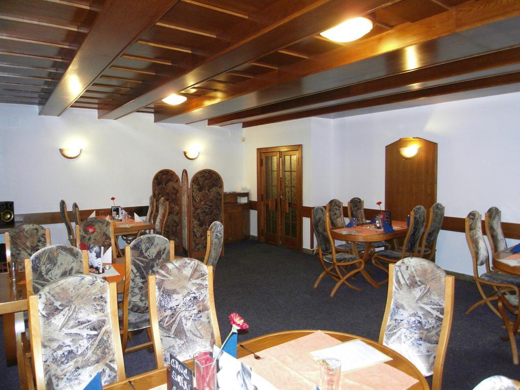 Penzion A Restaurace U Veterana Frenštát pod Radhoštěm Buitenkant foto