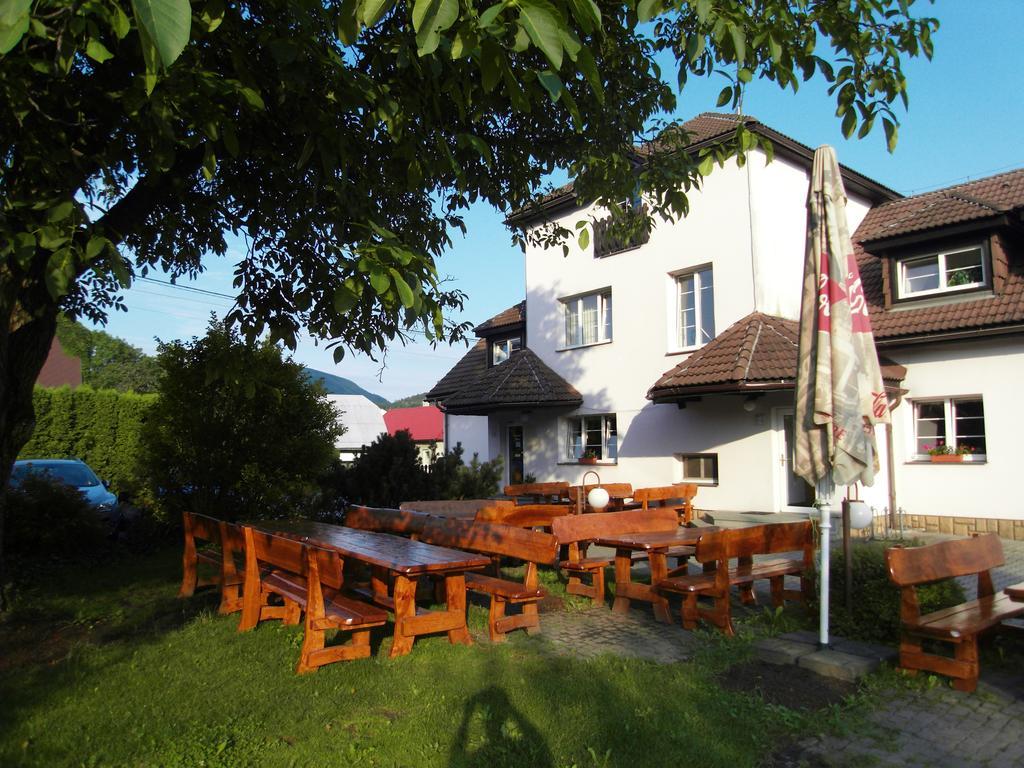 Penzion A Restaurace U Veterana Frenštát pod Radhoštěm Buitenkant foto